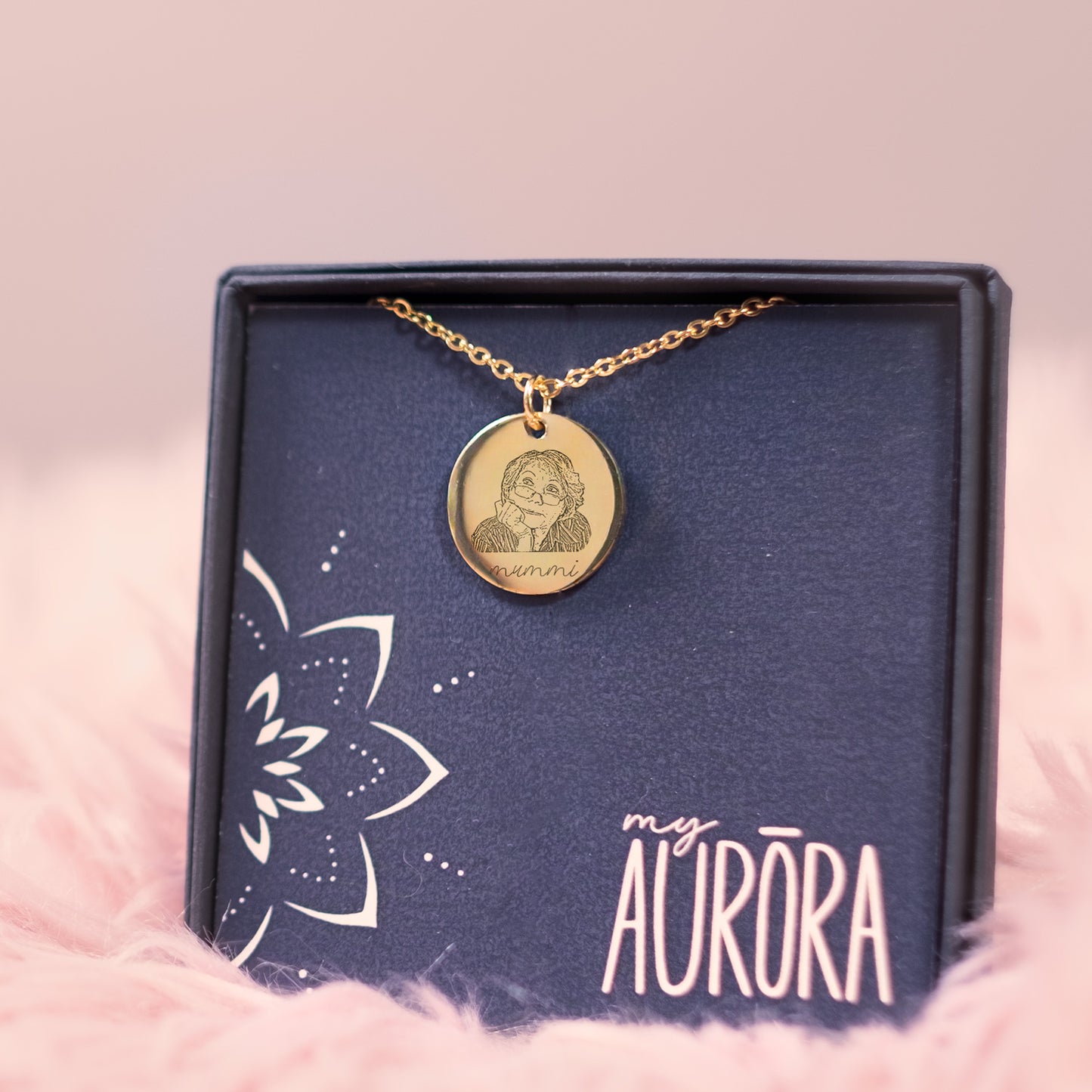 Portrait – Necklace
